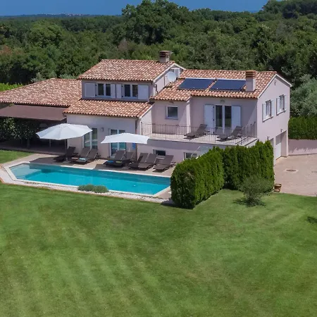 Vela By Interhome 펜션 Šišan