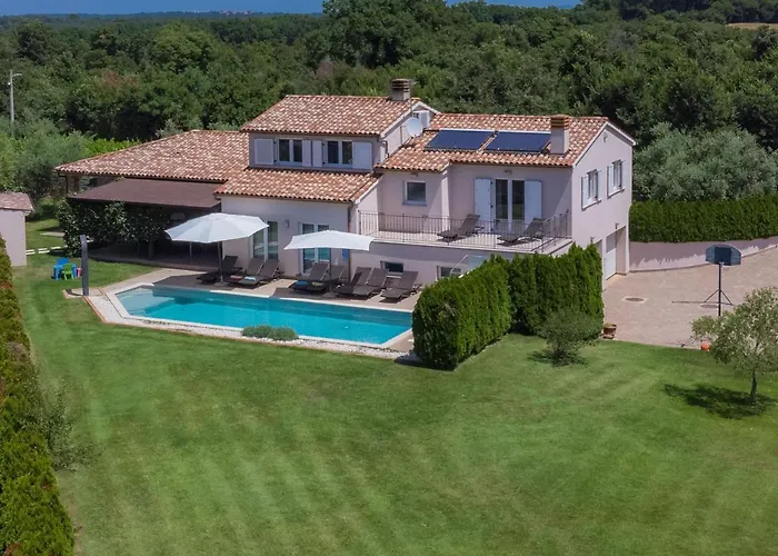 Vela By Interhome 펜션 Šišan