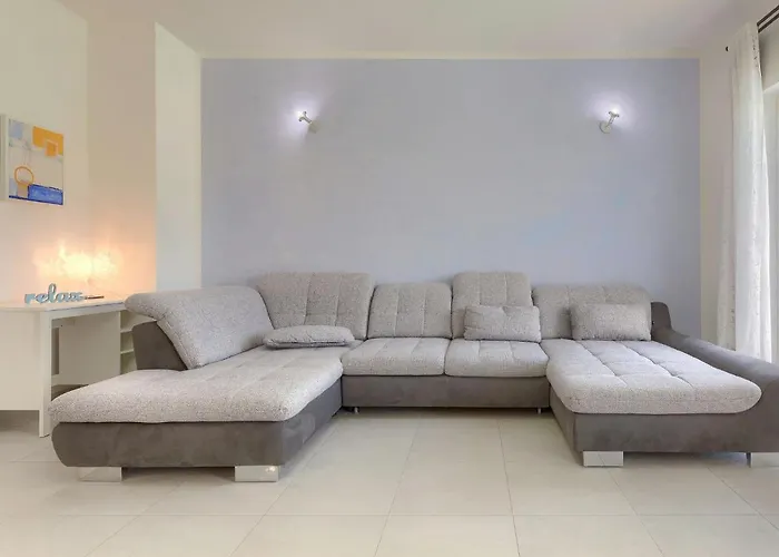 Vikendica Vela By Interhome