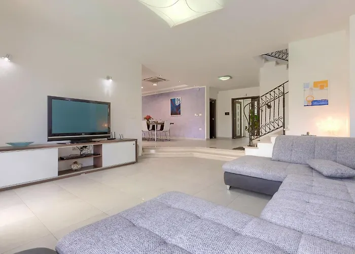 Vela By Interhome Vikendica