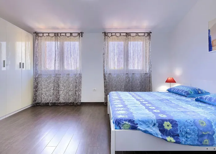 Vikendica Vela By Interhome