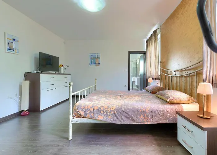 Vela By Interhome Vikendica *