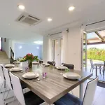 Vela By Interhome