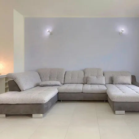 Nyaraló Vela By Interhome